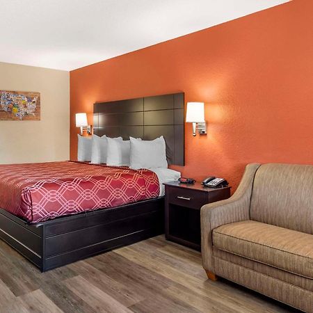 Econo Lodge Near Lackland Air Force Base-Seaworld San Antonio Exterior photo